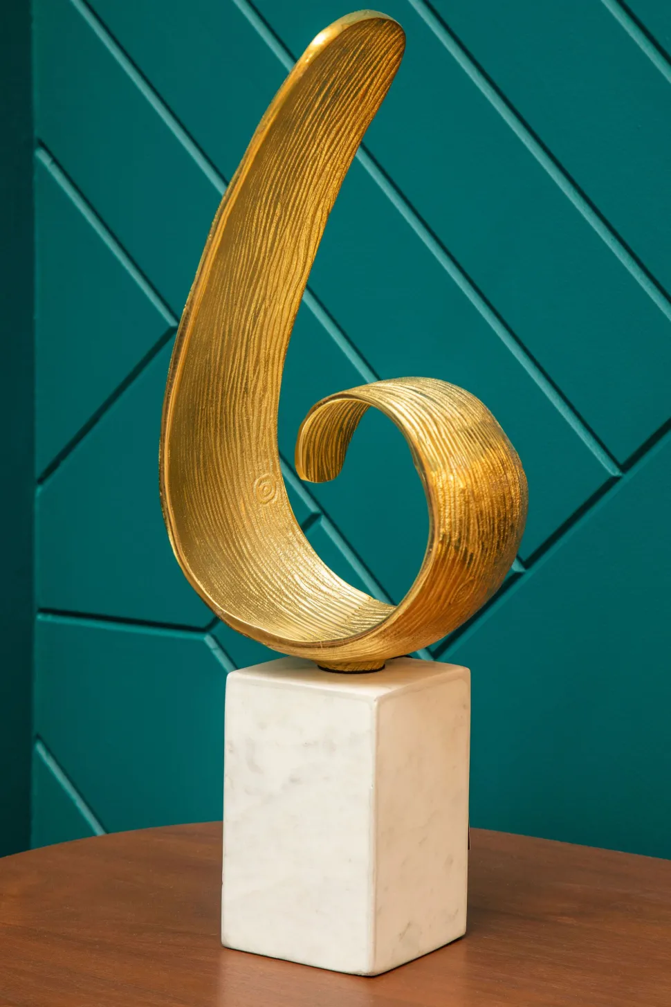 Curved Reflection 50cm Gold Metal Indoor Sculpture