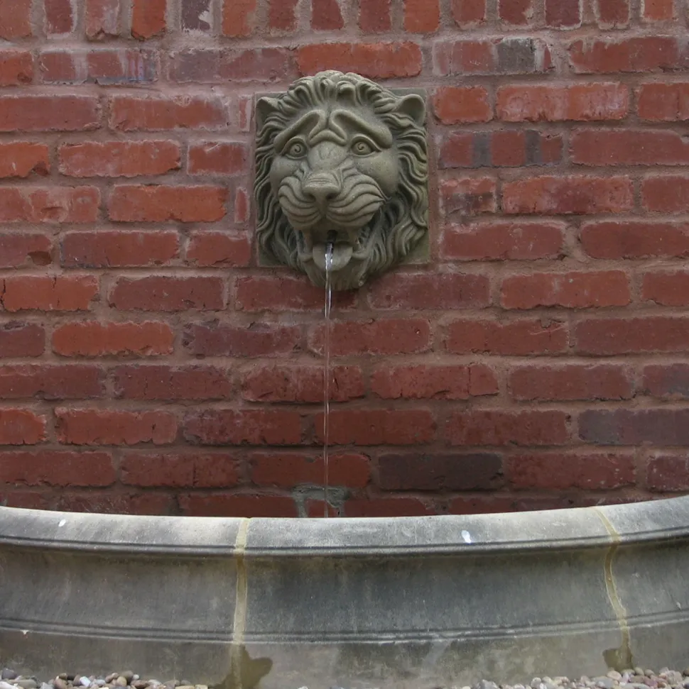 Half Circle Medium Stone Pool Surround Water Feature