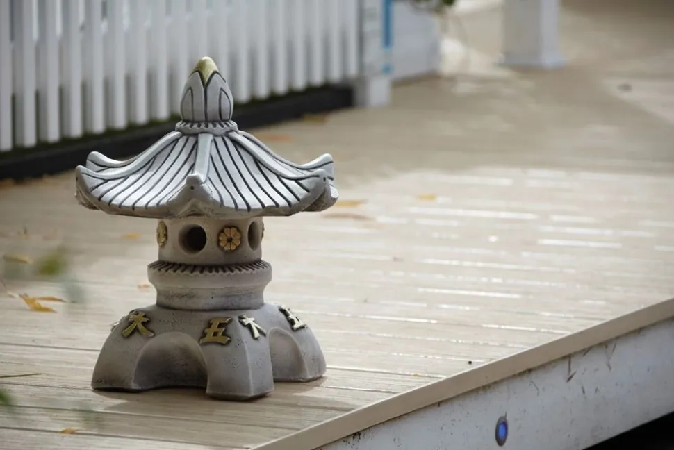 Single Top Japanese Pagoda Stone Garden Ornament